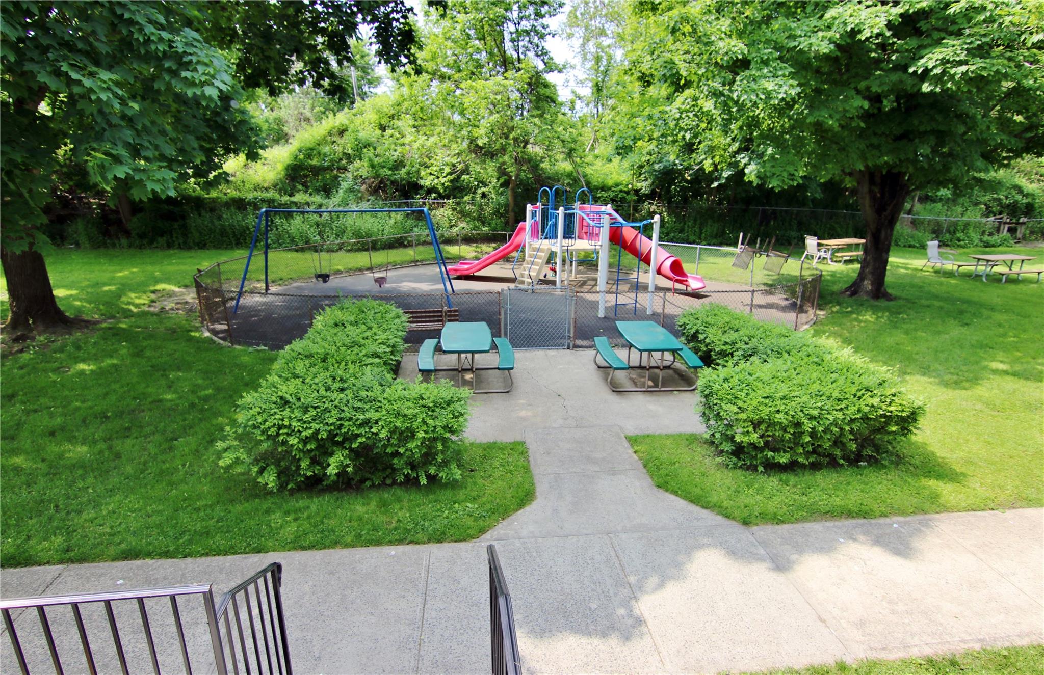 44 Avon Circle #B, Rye Brook, New York image 22
