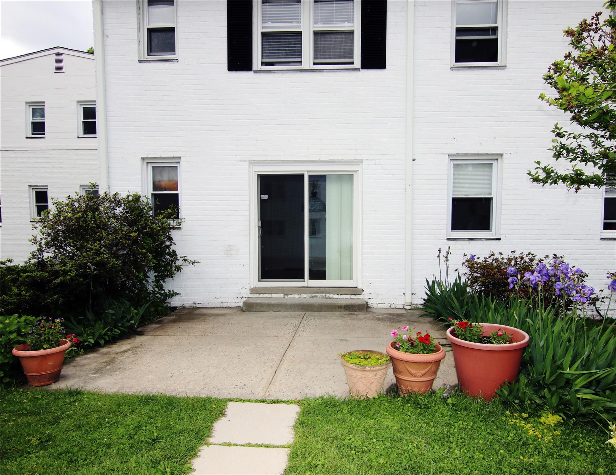 44 Avon Circle #B, Rye Brook, New York image 10