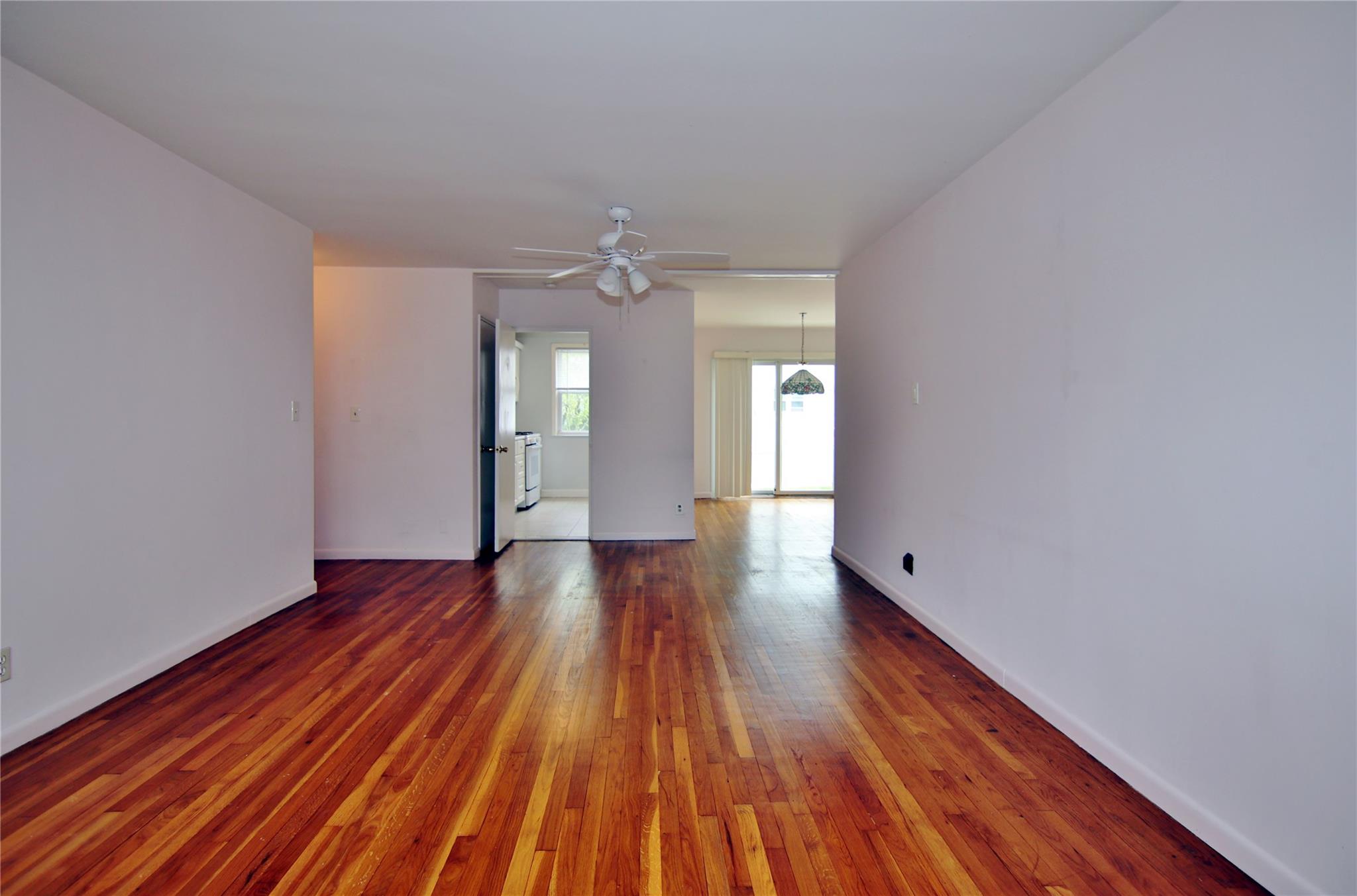 44 Avon Circle #B, Rye Brook, New York image 4