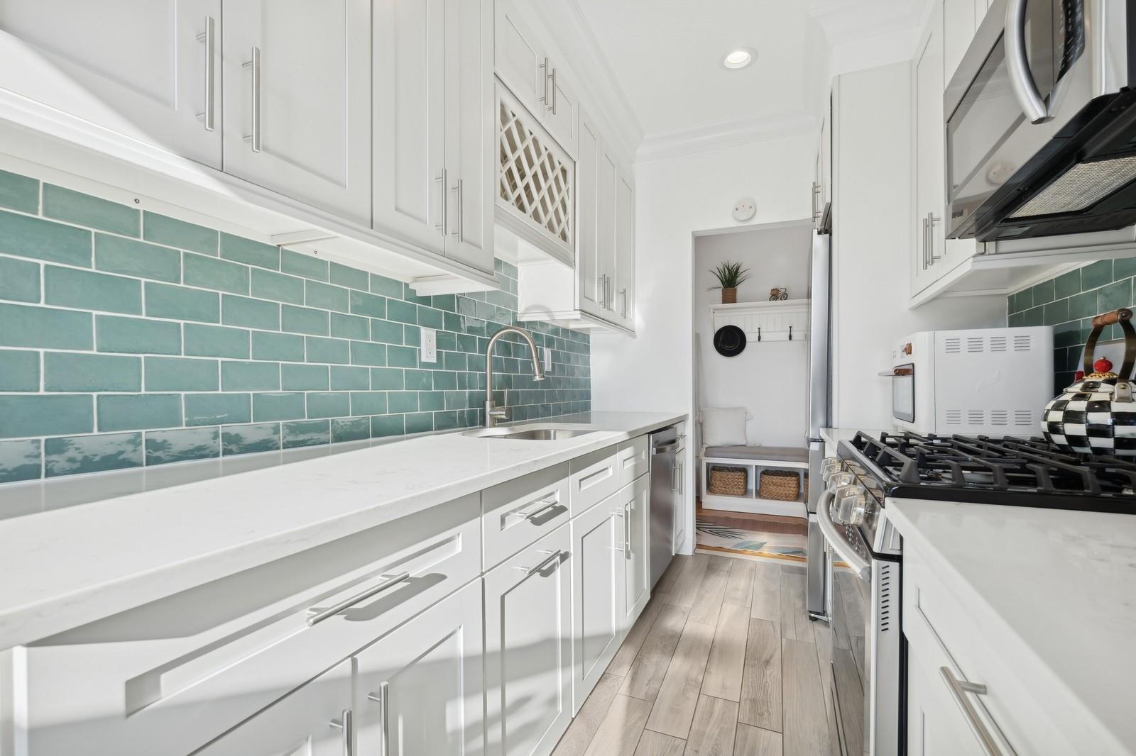 12 Hempstead Avenue #4F, Rockville Centre, New York image 16
