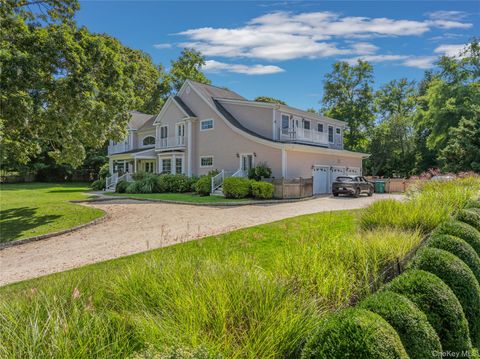 Photo of 12 Fish Cove Road, Southampton, NY 11968 (MLS # 926894)