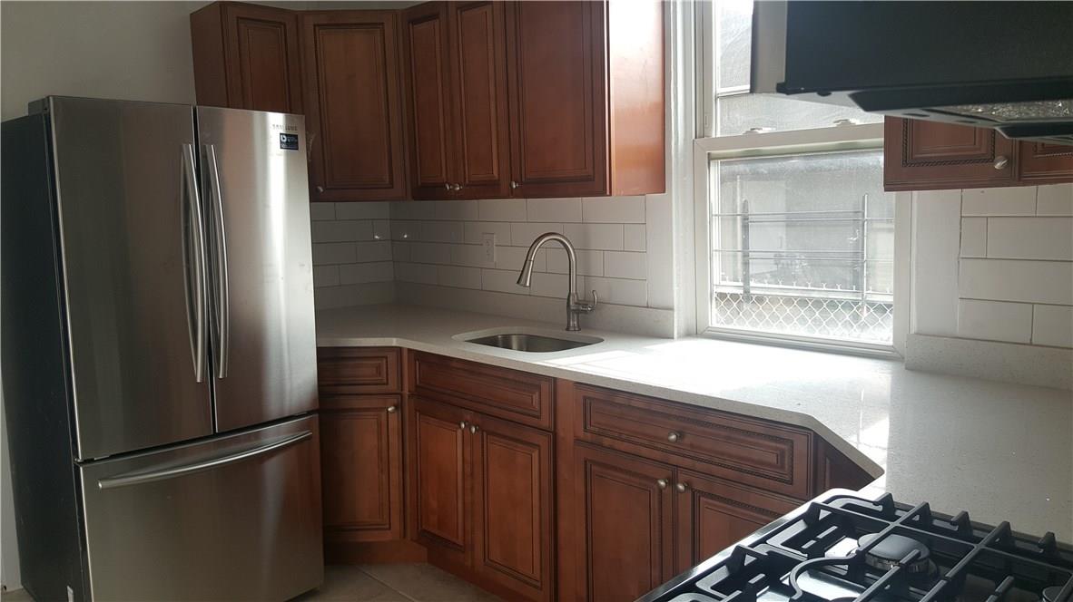 Rental Property at Horton Avenue 1st Floor, New Rochelle, New York - Bedrooms: 3 
Bathrooms: 1  - $3,300 MO.