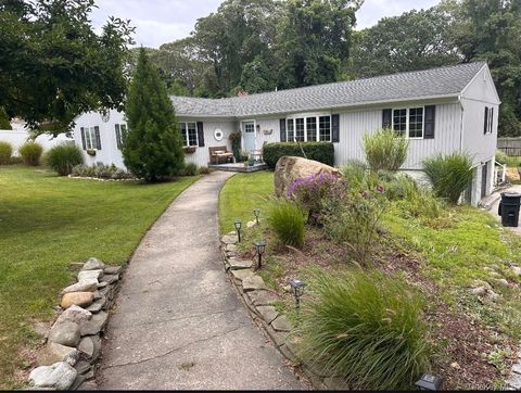 Homes For Sale - 19 Walnut Drive<br/> Shoreham, NY 11786