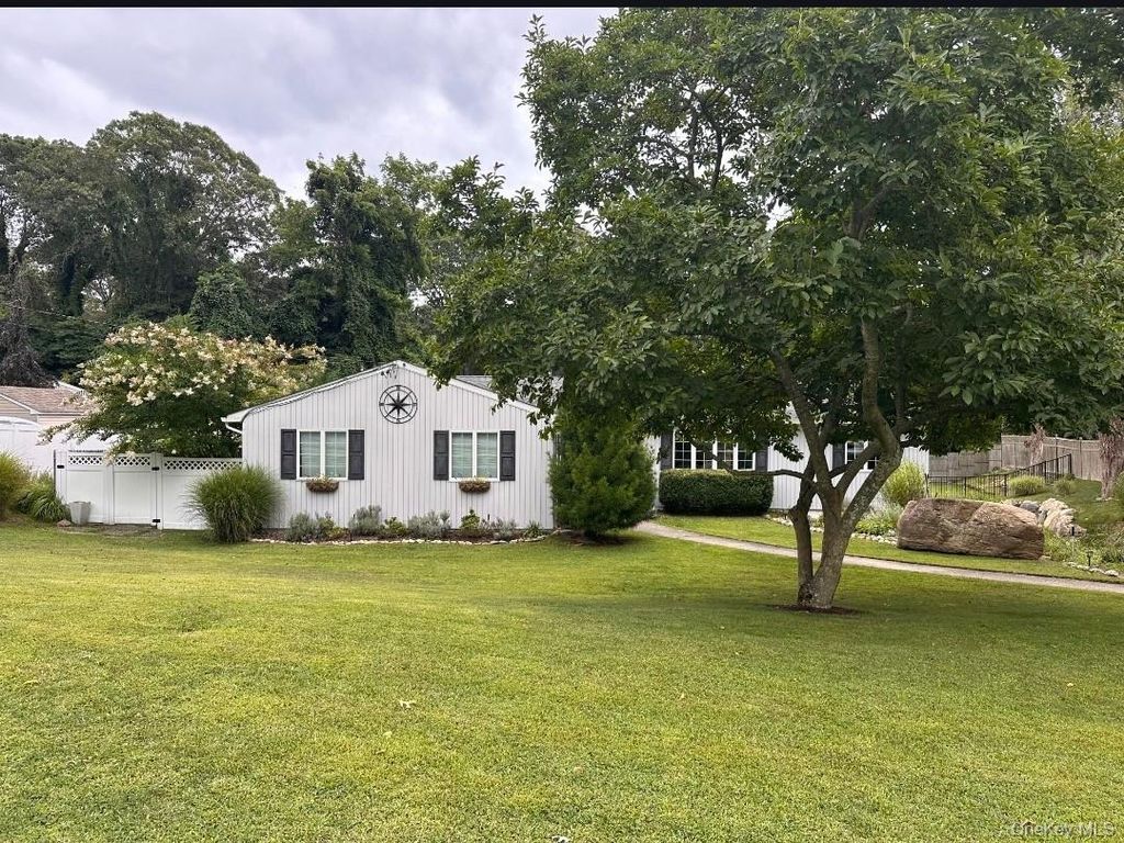 Photo of 19 Walnut Drive, Shoreham, NY 11786 (MLS # 961890)