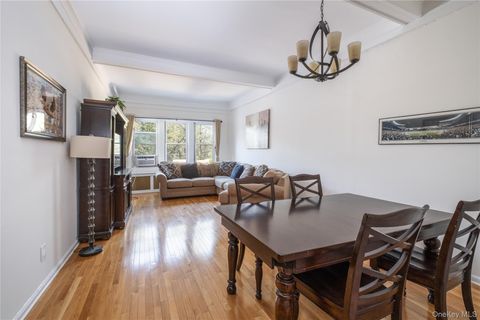 Photo of 124 Pelhamdale Avenue #9A, Pelham, NY 10803 (MLS # 987610)