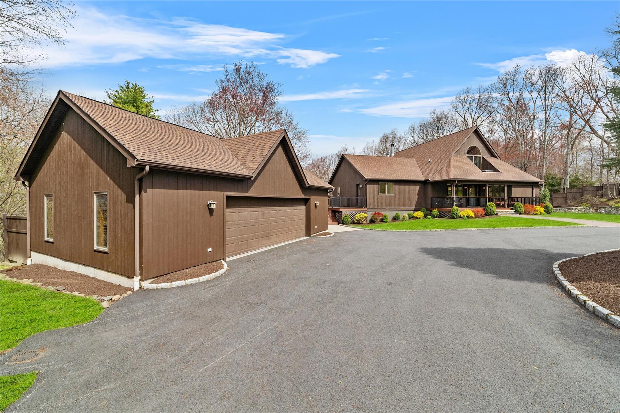 217 Locust Avenue, Cortlandt Manor, New York image 2