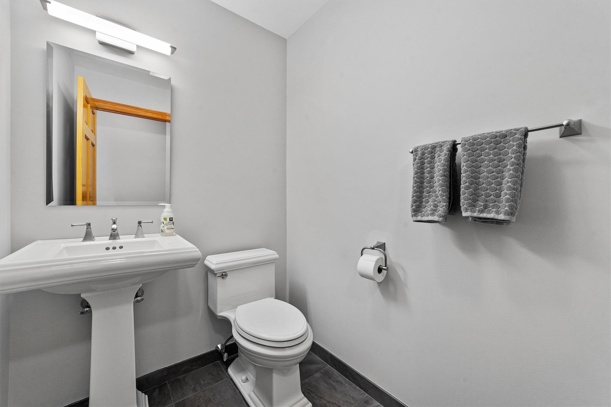 217 Locust Avenue, Cortlandt Manor, New York image 22