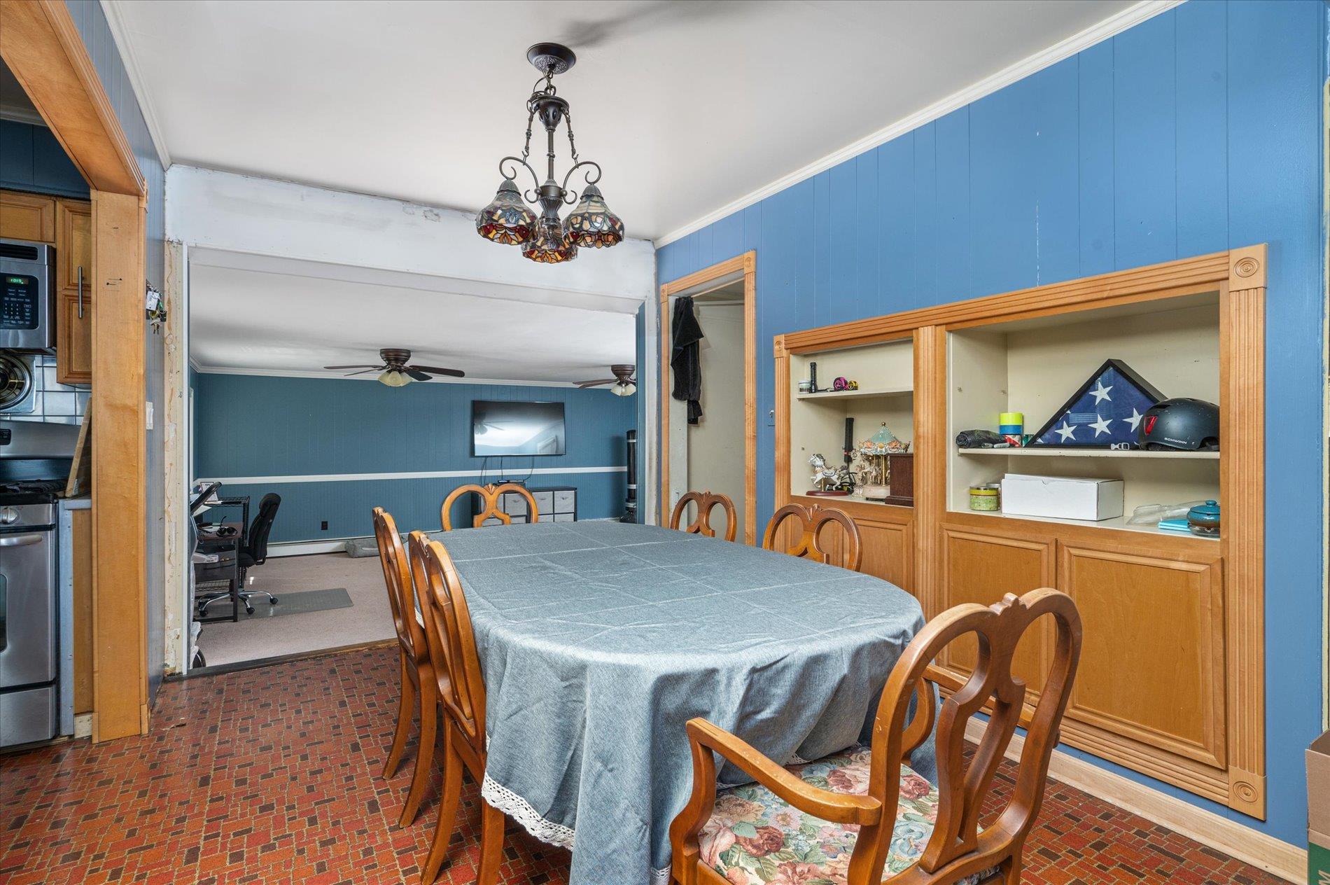 128 Yoakum Avenue, Farmingdale, New York image 10