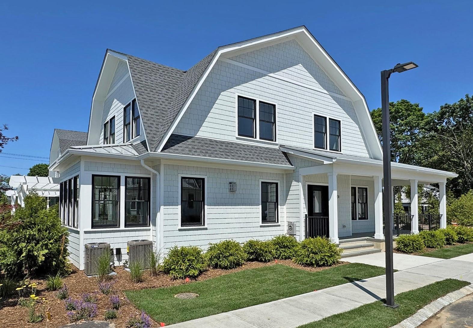 Depot 1701  Pear, Westhampton Beach, Hamptons, NY - 2 Bedrooms  
3 Bathrooms - 