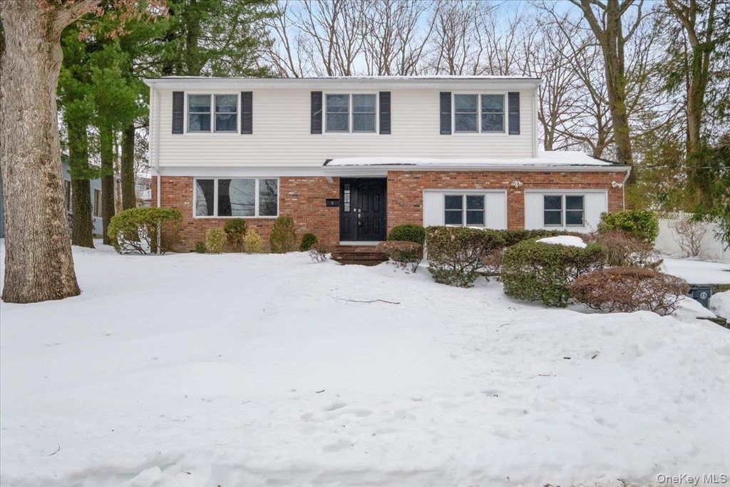 Photo of 9 Tanglewood Road, Scarsdale, NY 10583 (MLS # 940663)