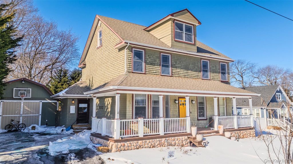 Photo of 62 Ellis Avenue, Northport, NY 11768 (MLS # 961254)