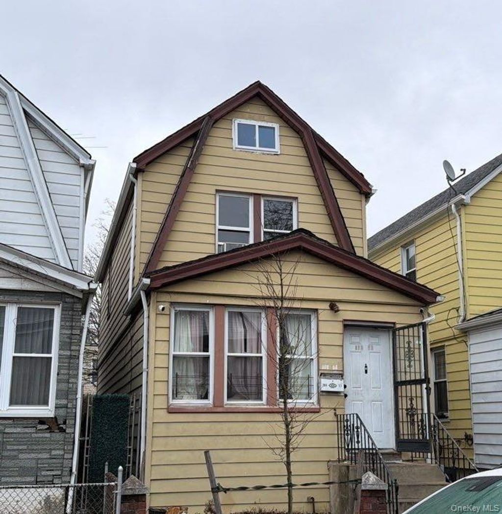 Photo of 104-53 128th Street, Richmond Hill, NY 11419 (MLS # 980065)