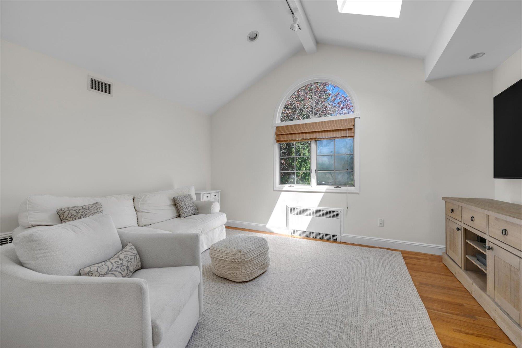 111 Palmyra Avenue, Woodmere, New York image 8