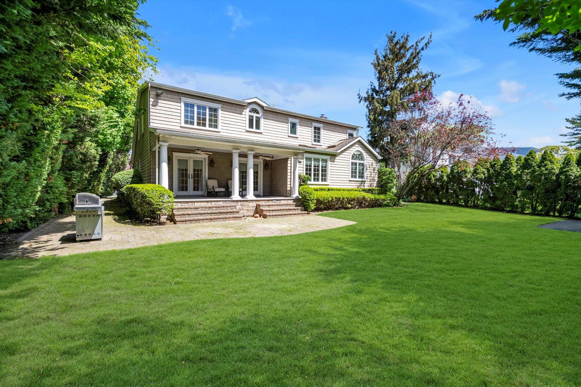 111 Palmyra Avenue, Woodmere, New York image 16