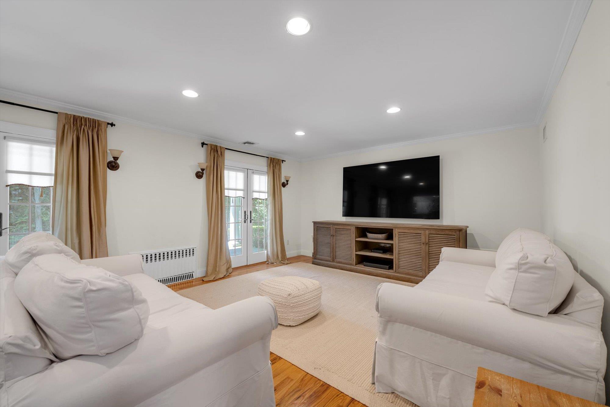 111 Palmyra Avenue, Woodmere, New York image 7