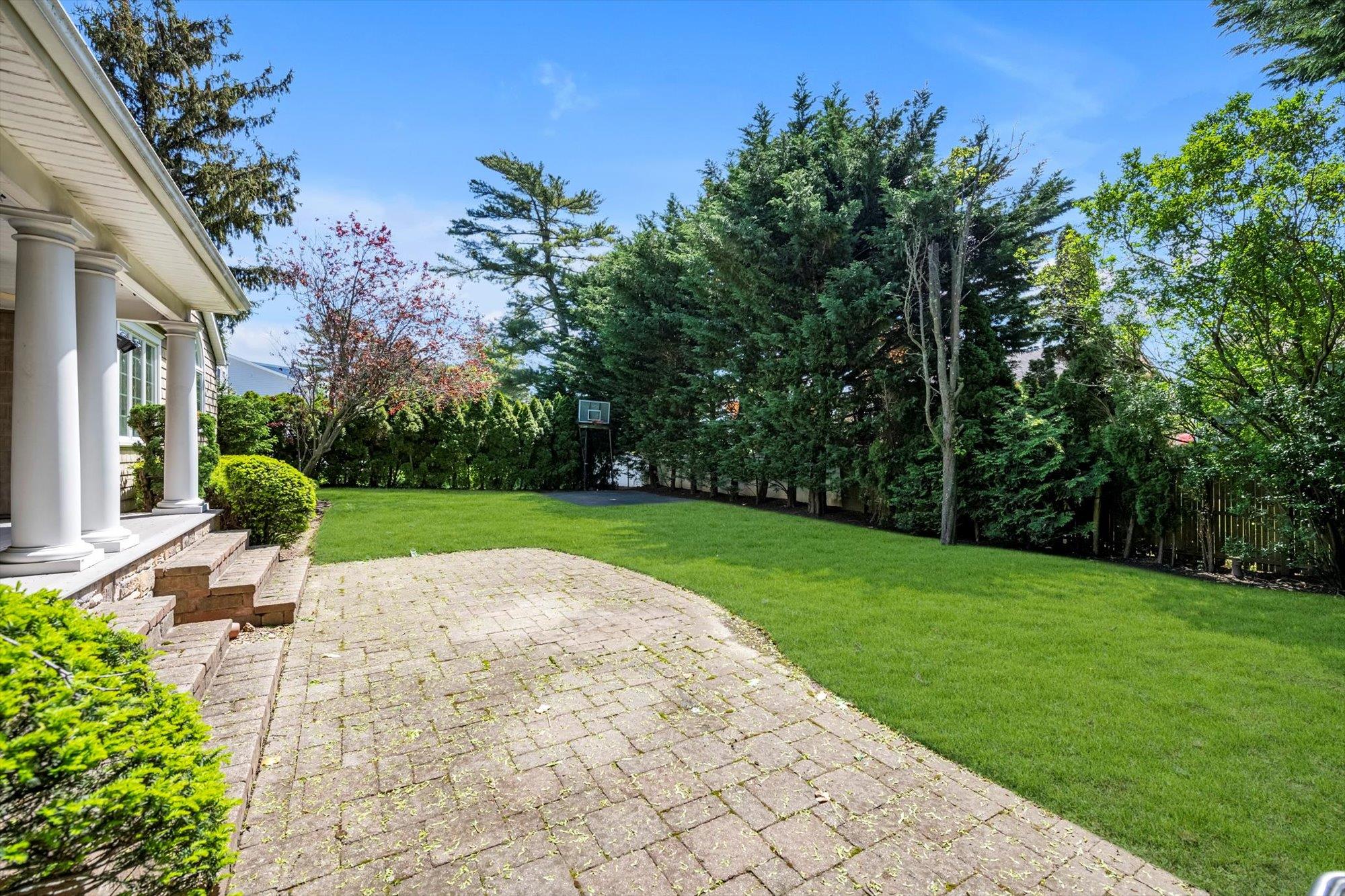 111 Palmyra Avenue, Woodmere, New York image 15