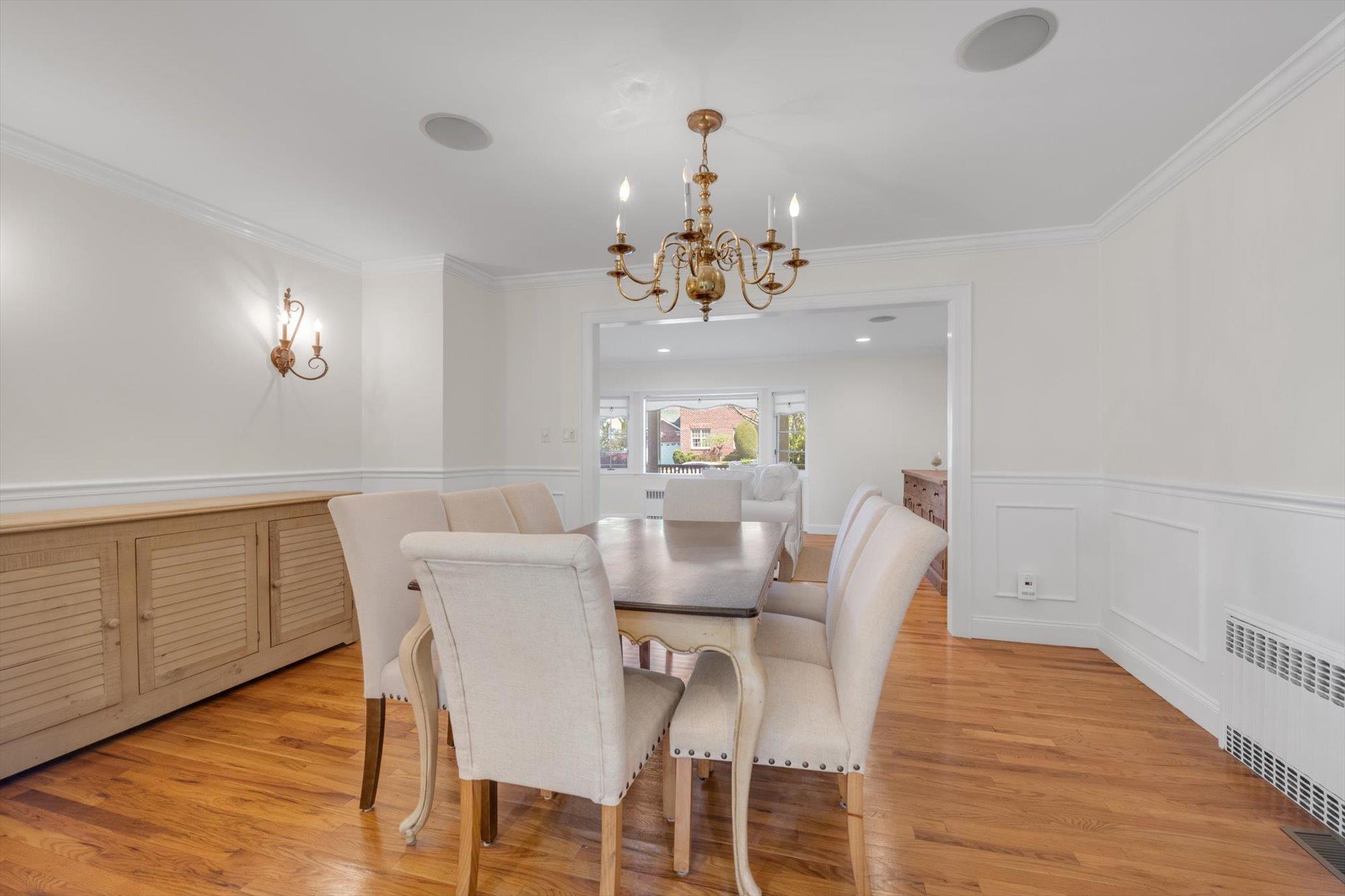 111 Palmyra Avenue, Woodmere, New York image 4