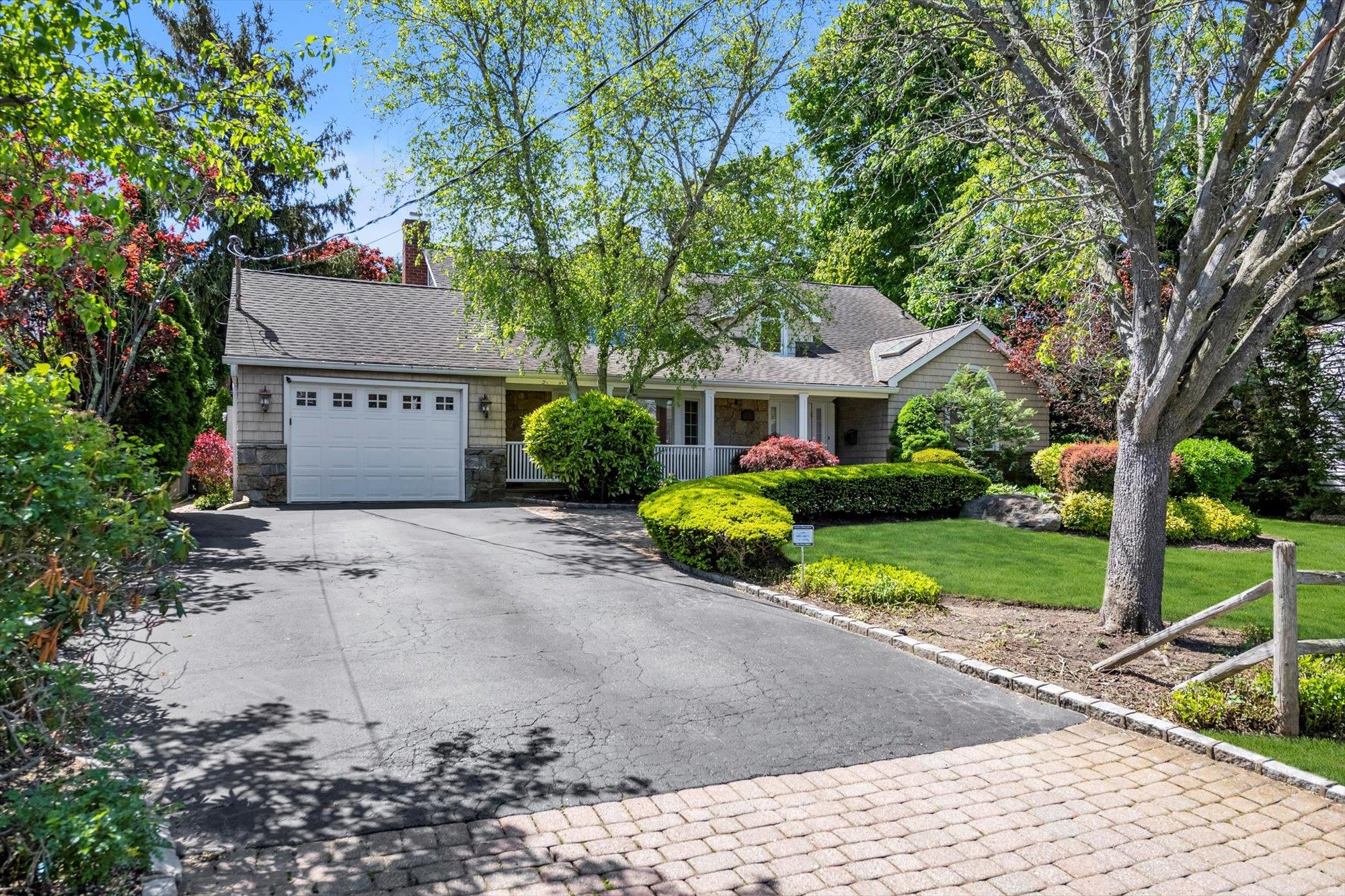 111 Palmyra Avenue, Woodmere, New York image 19