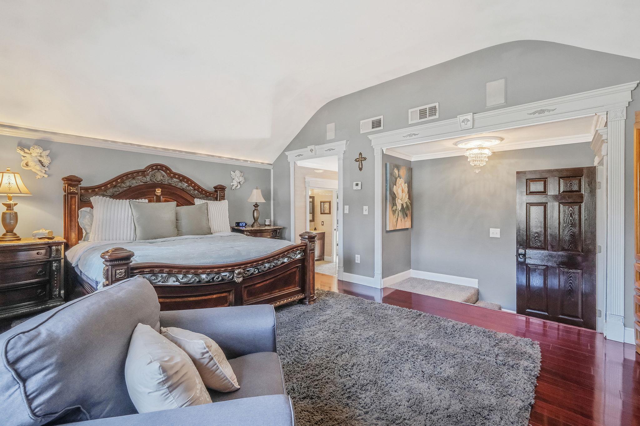 2 Linda Lane, Manorville, New York image 19