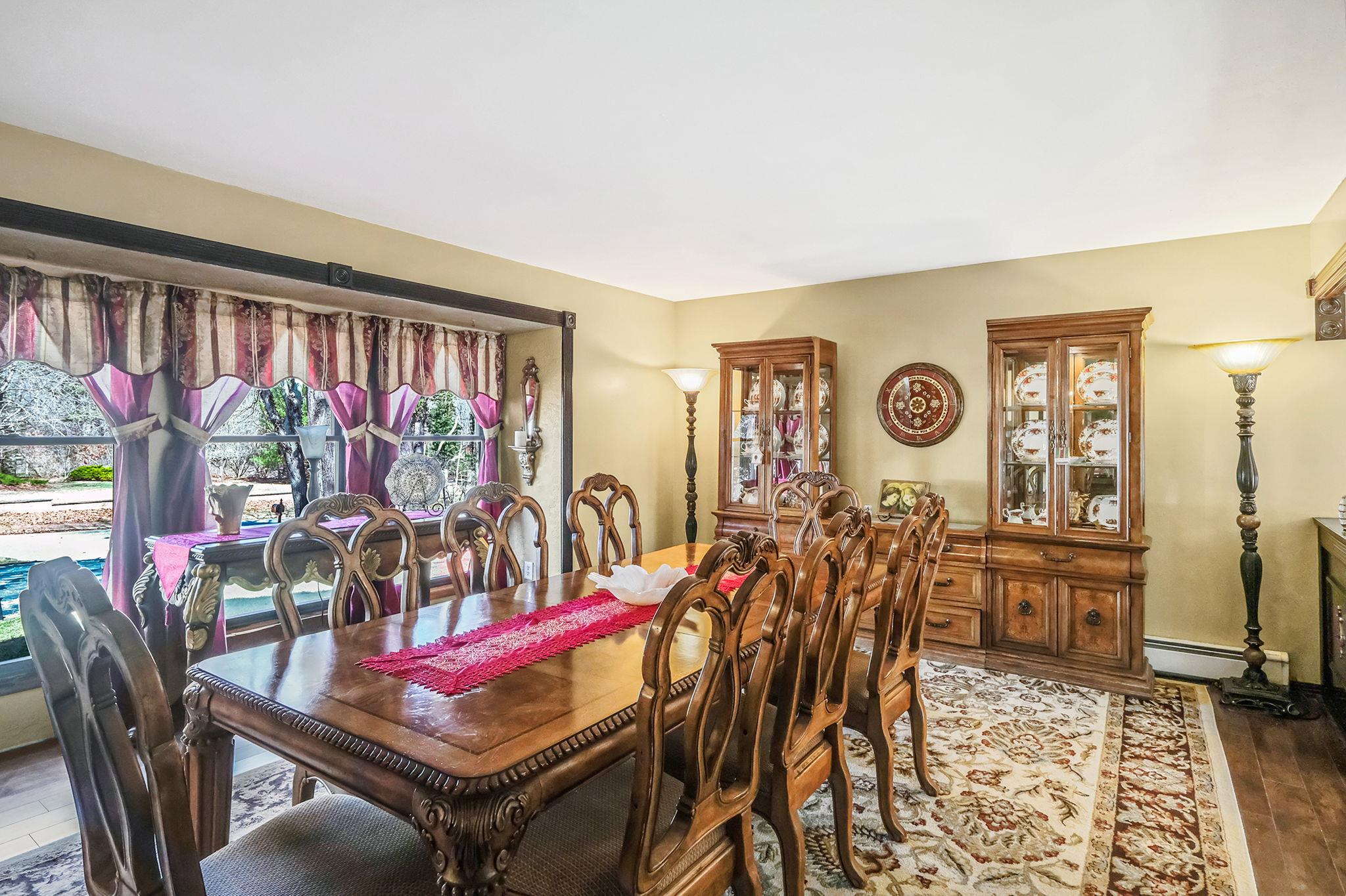 2 Linda Lane, Manorville, New York image 8