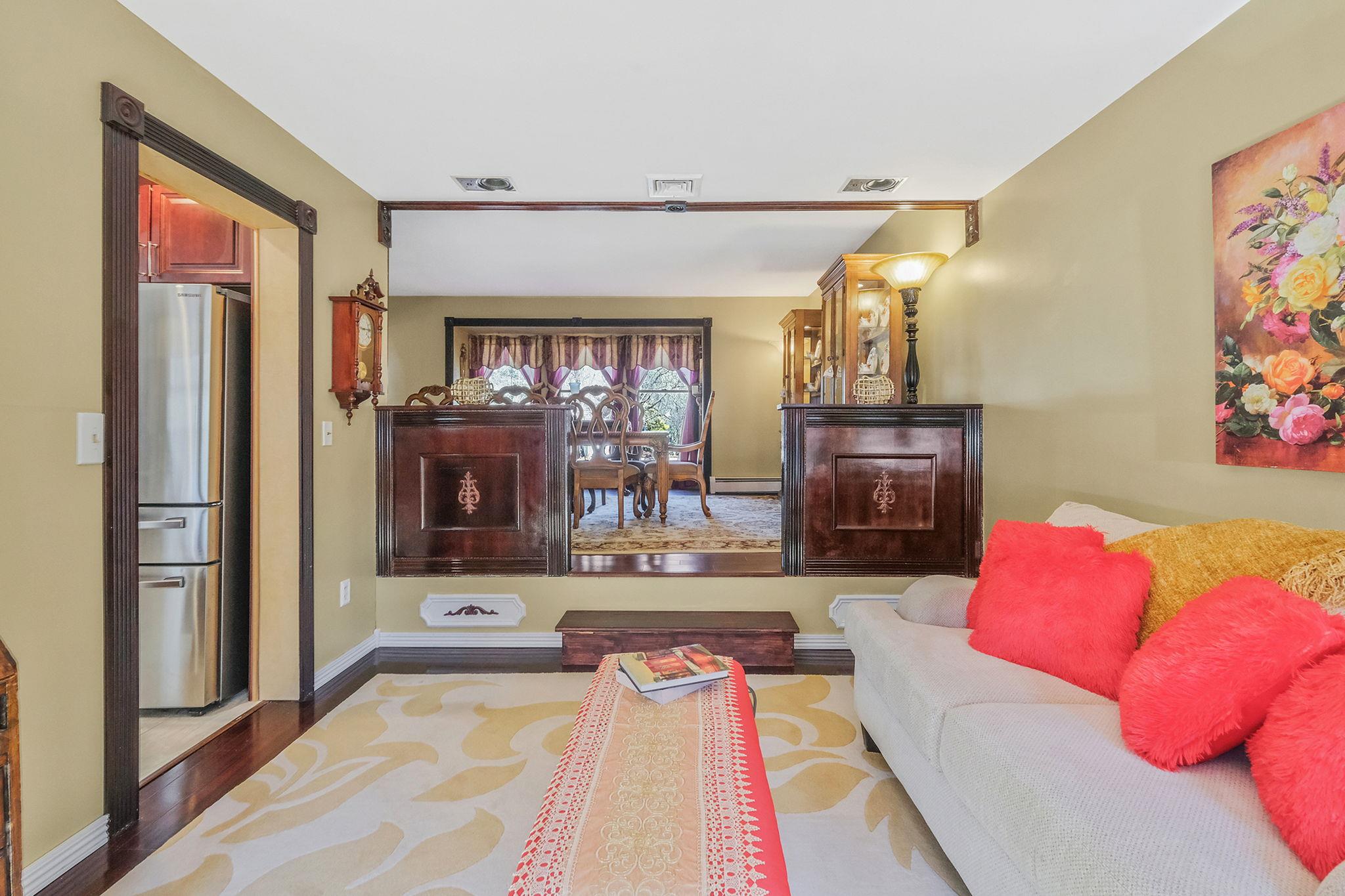 2 Linda Lane, Manorville, New York image 17