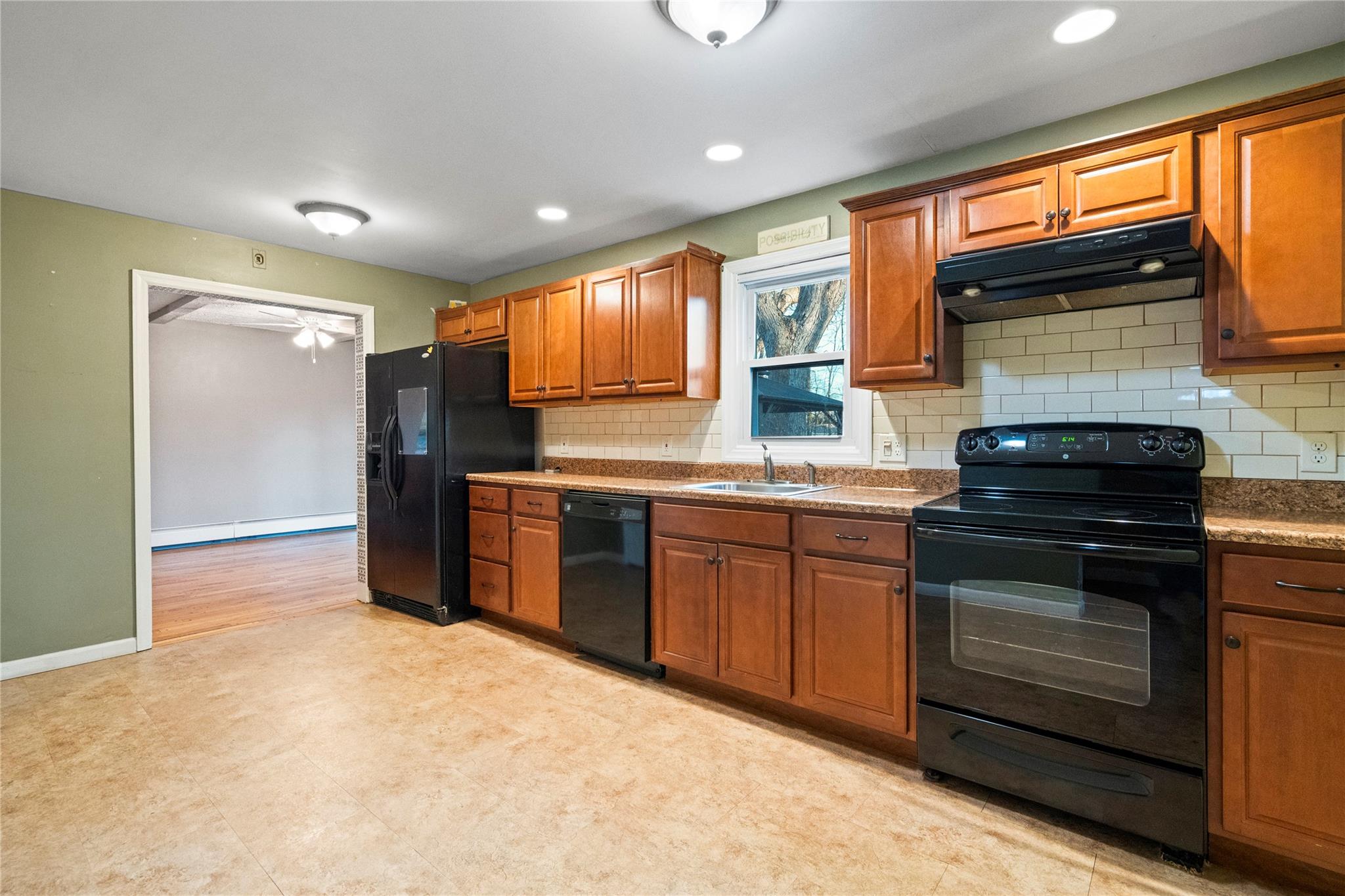 411 5th Avenue, East Northport, New York image 13