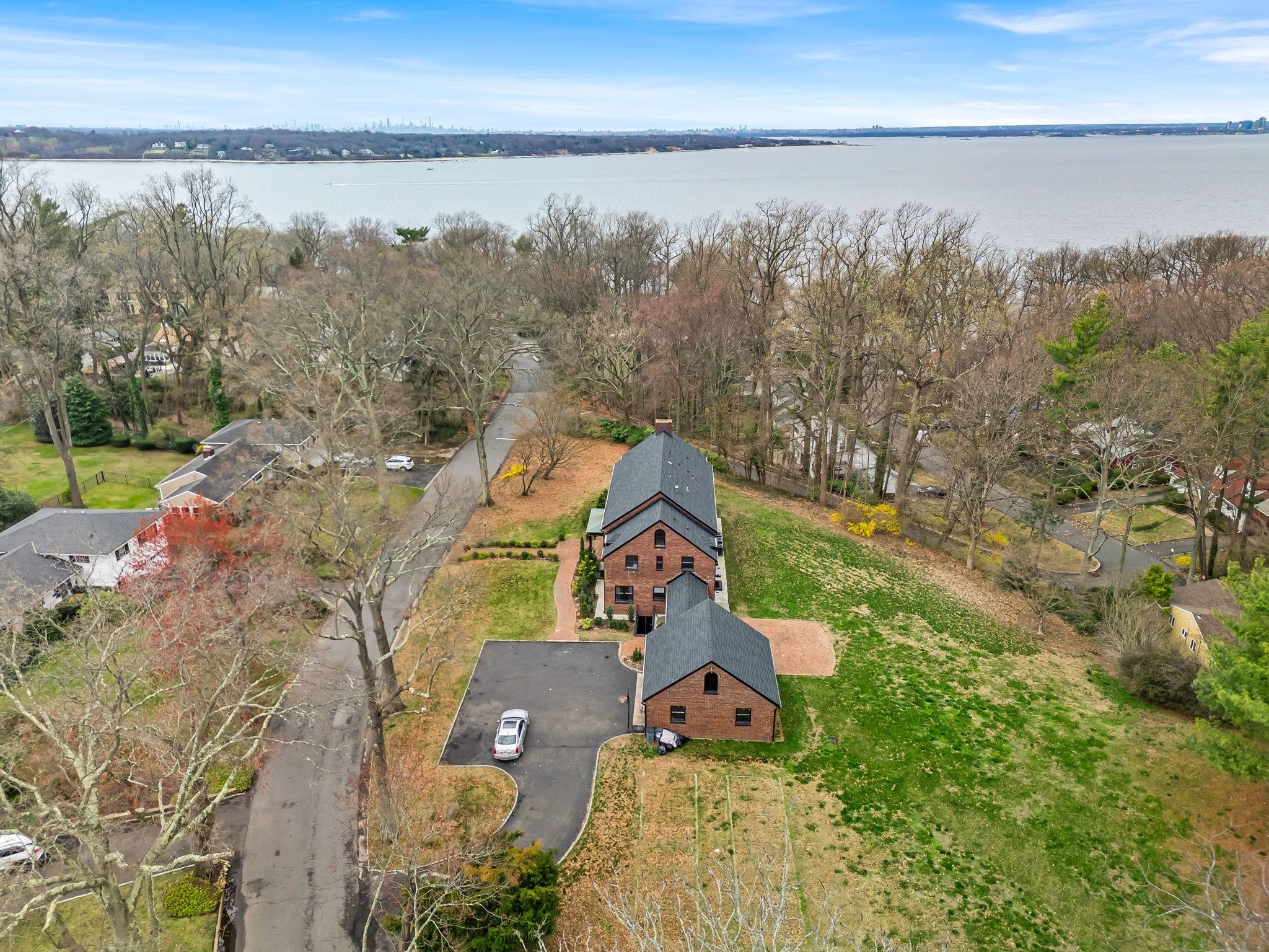 28 Northfield Road, Glen Cove, New York image 6