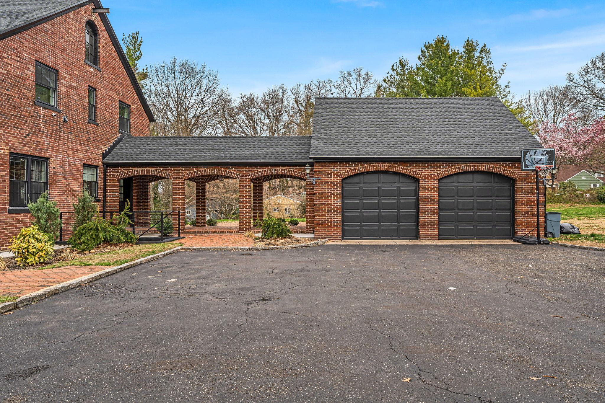 28 Northfield Road, Glen Cove, New York image 4