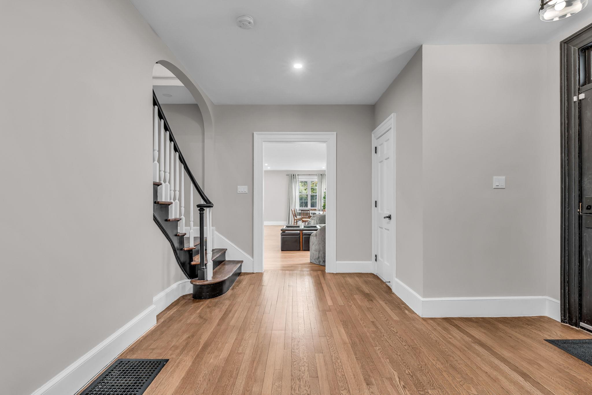 28 Northfield Road, Glen Cove, New York image 26