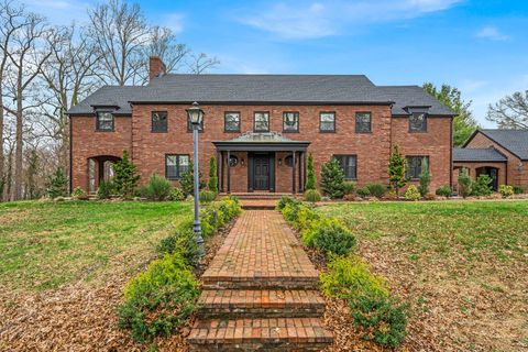 28 Northfield Road Glen Cove NY 11542