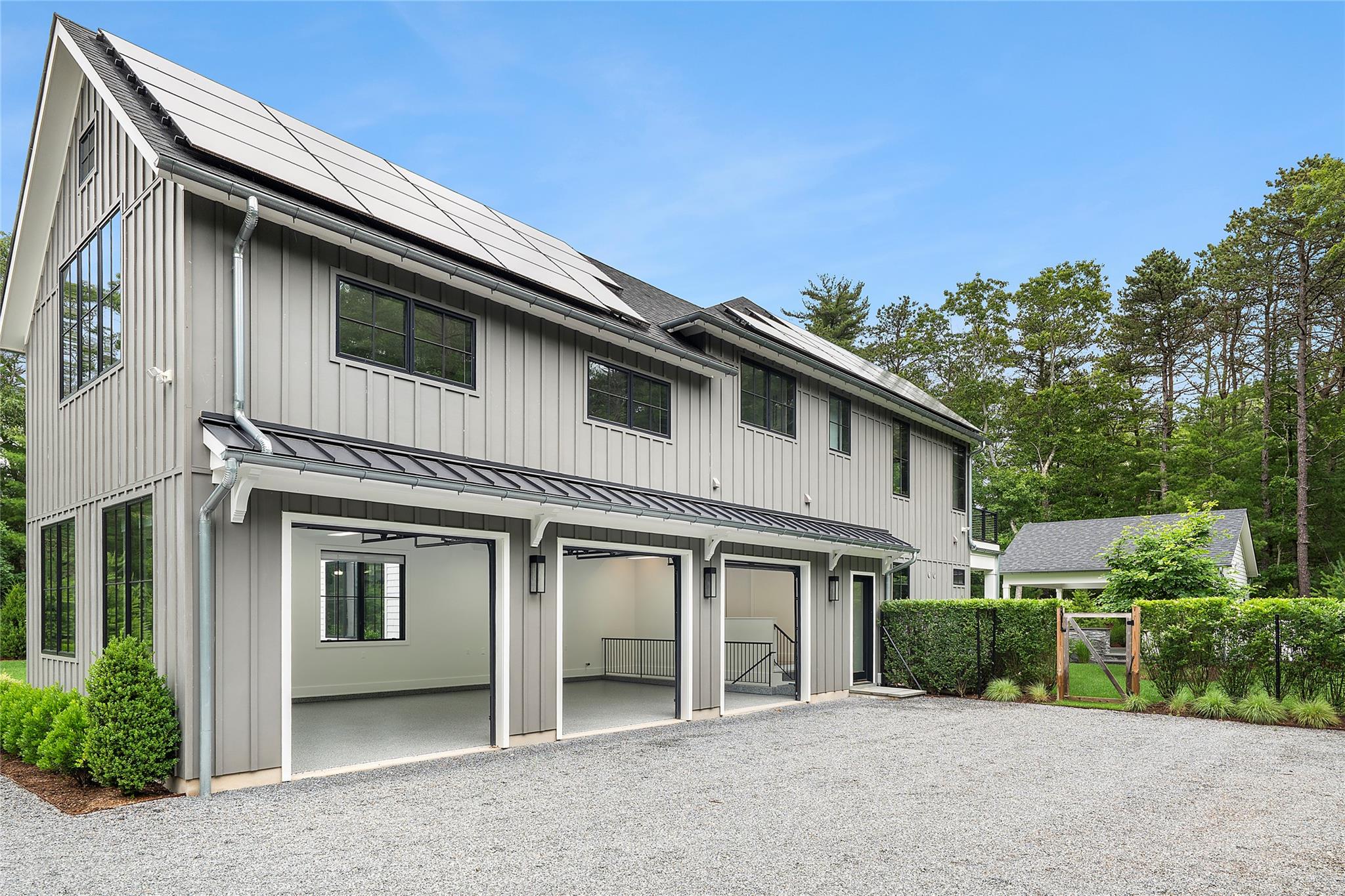 12 Rolling Wood Lane