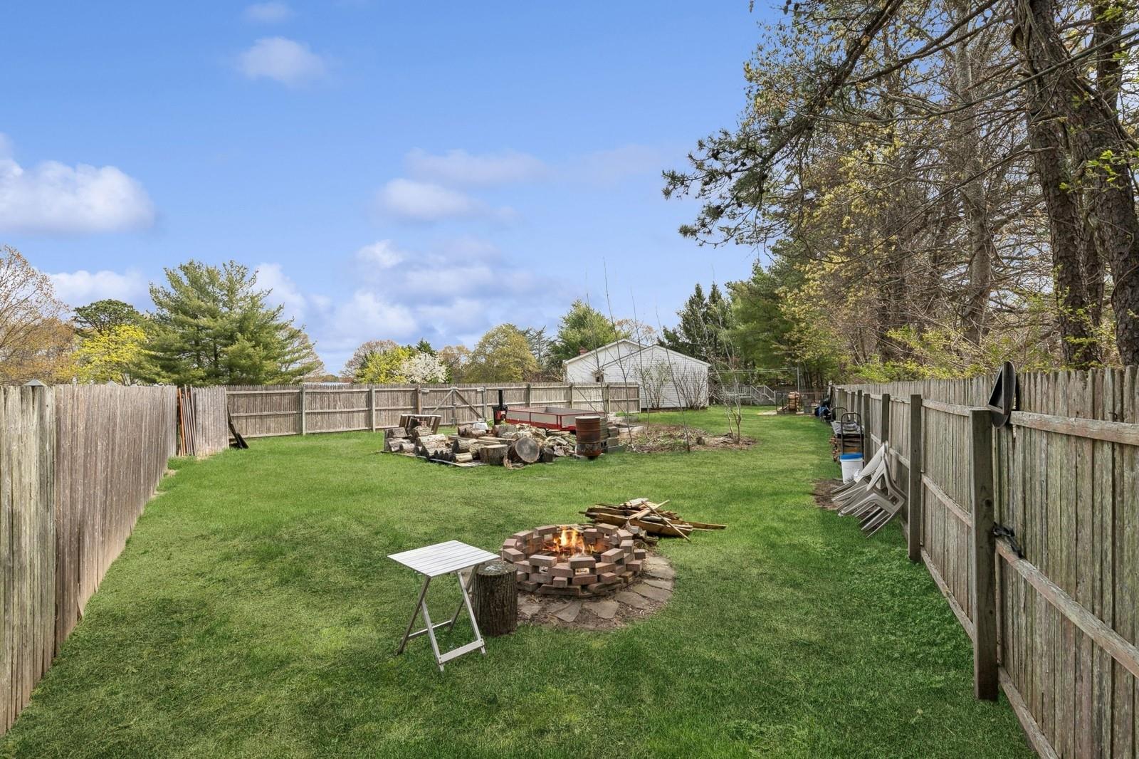2 Mews Court, Holtsville, New York image 37