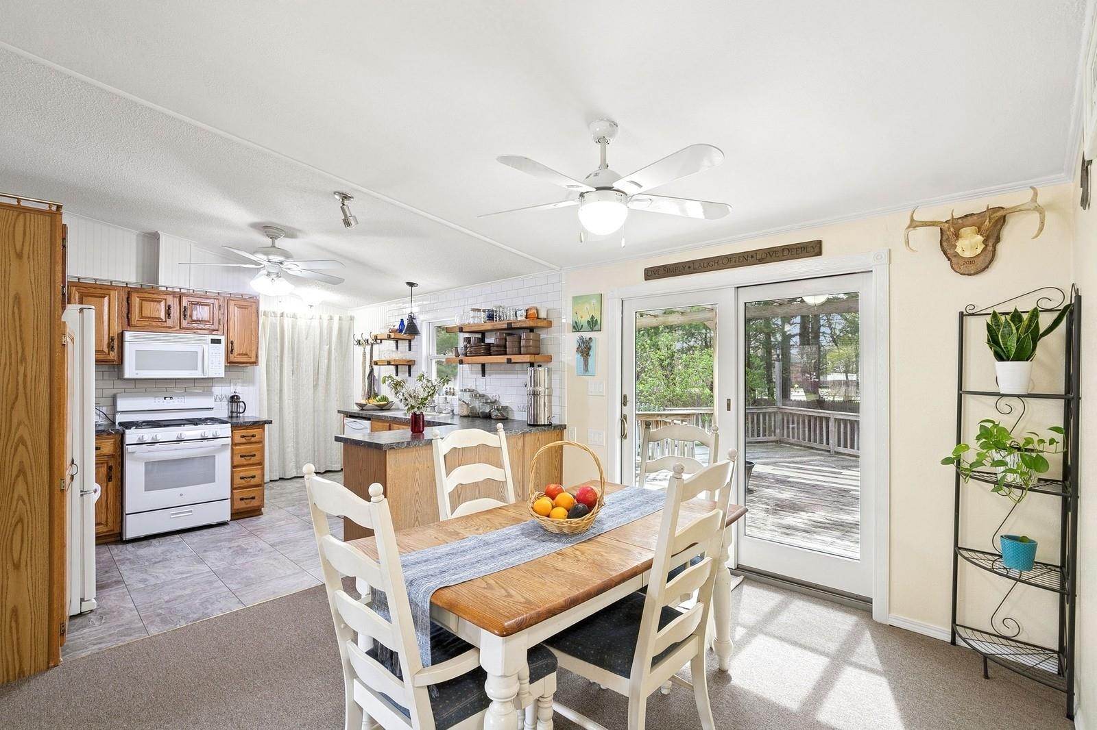 2 Mews Court, Holtsville, New York image 11