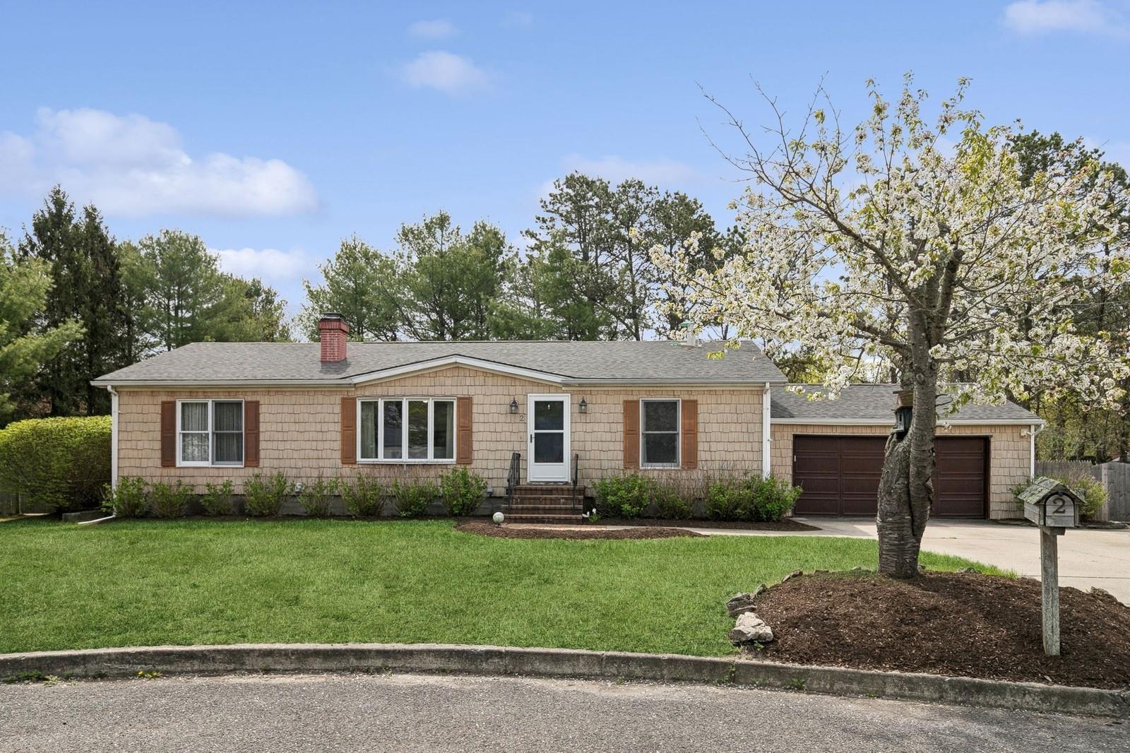 2 Mews Court, Holtsville, New York image 1