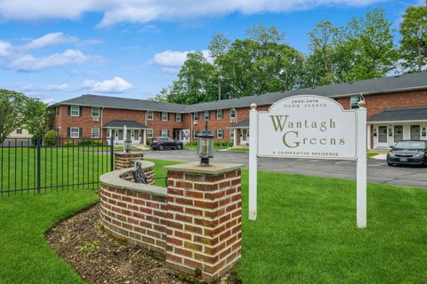 3674 Park Avenue 1D Wantagh NY 11793