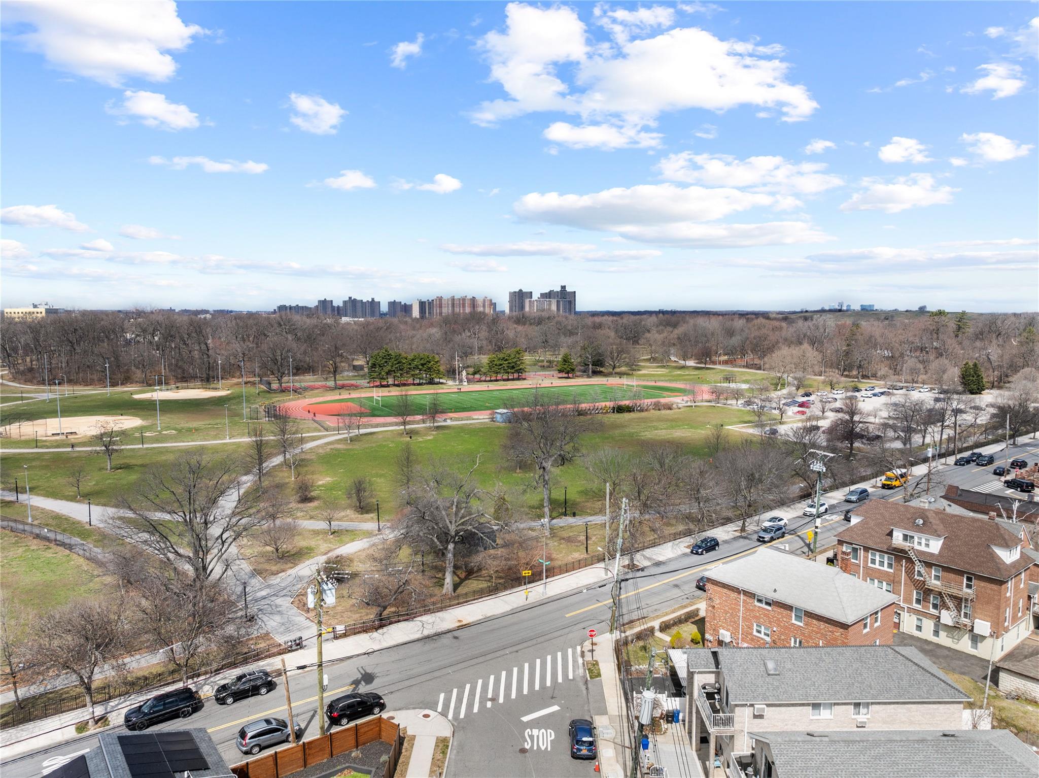 1555 Robertson Place, Bronx, Florida image 22