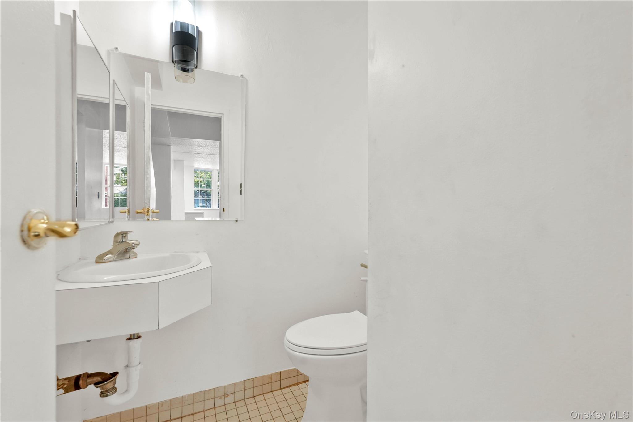 230 Sunset Boulevard 12230