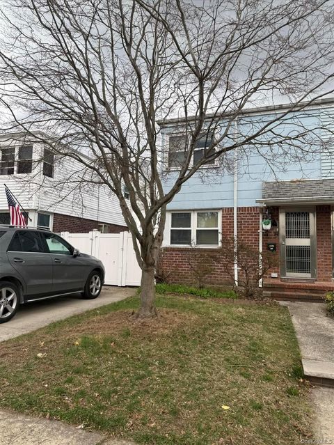 67-04 215th Street, Oakland Gardens, NY 11364 - MLS#: 991392