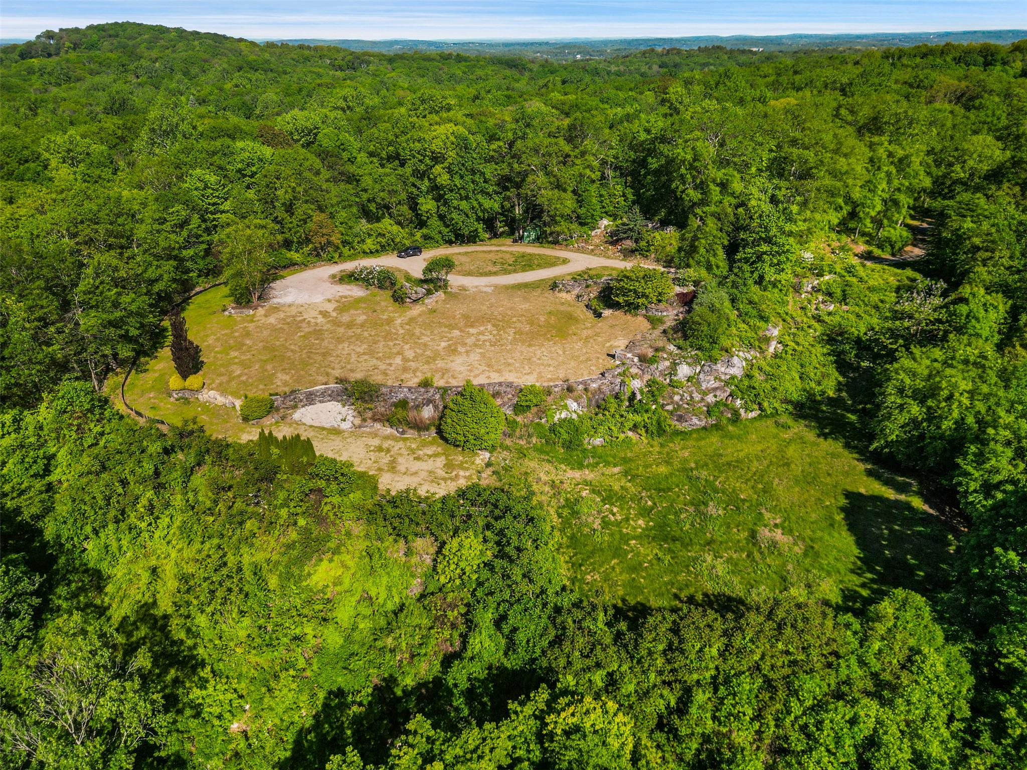 371-383 Pea Pond Road, Katonah, New York image 1