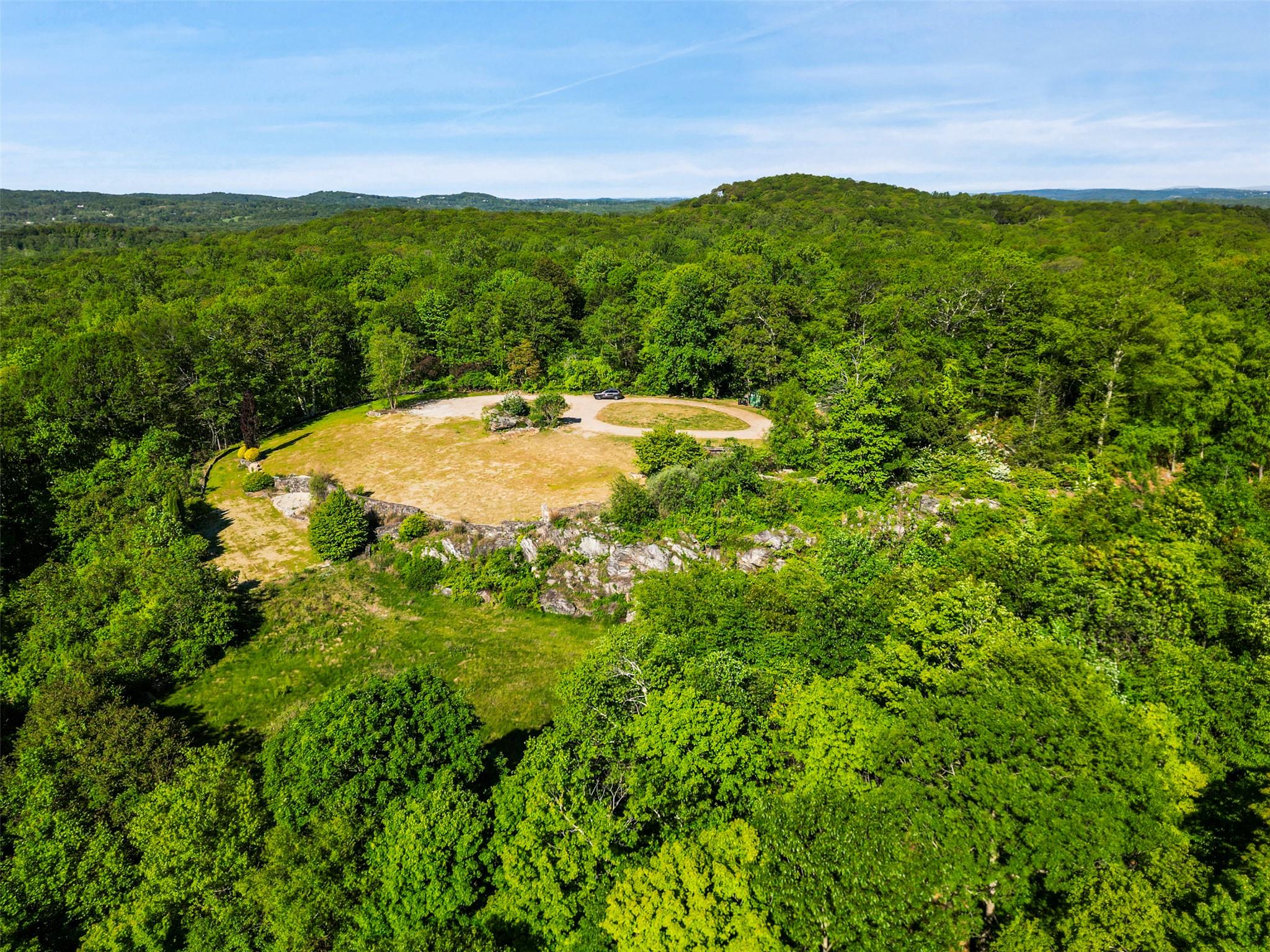 371-383 Pea Pond Road, Katonah, New York image 12