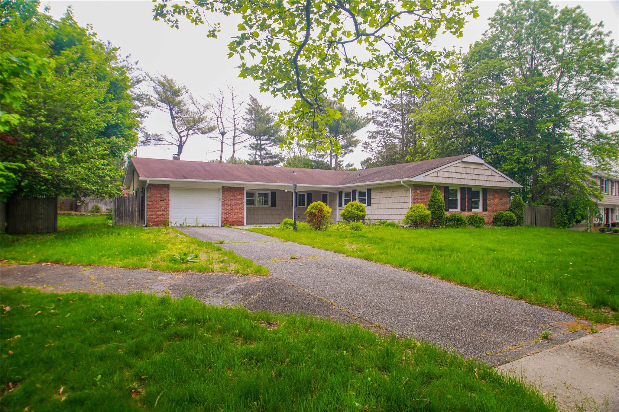 Property for Sale at Millstream Lane, Stony Brook, Hamptons, NY - Bedrooms: 3 
Bathrooms: 2  - $625,000