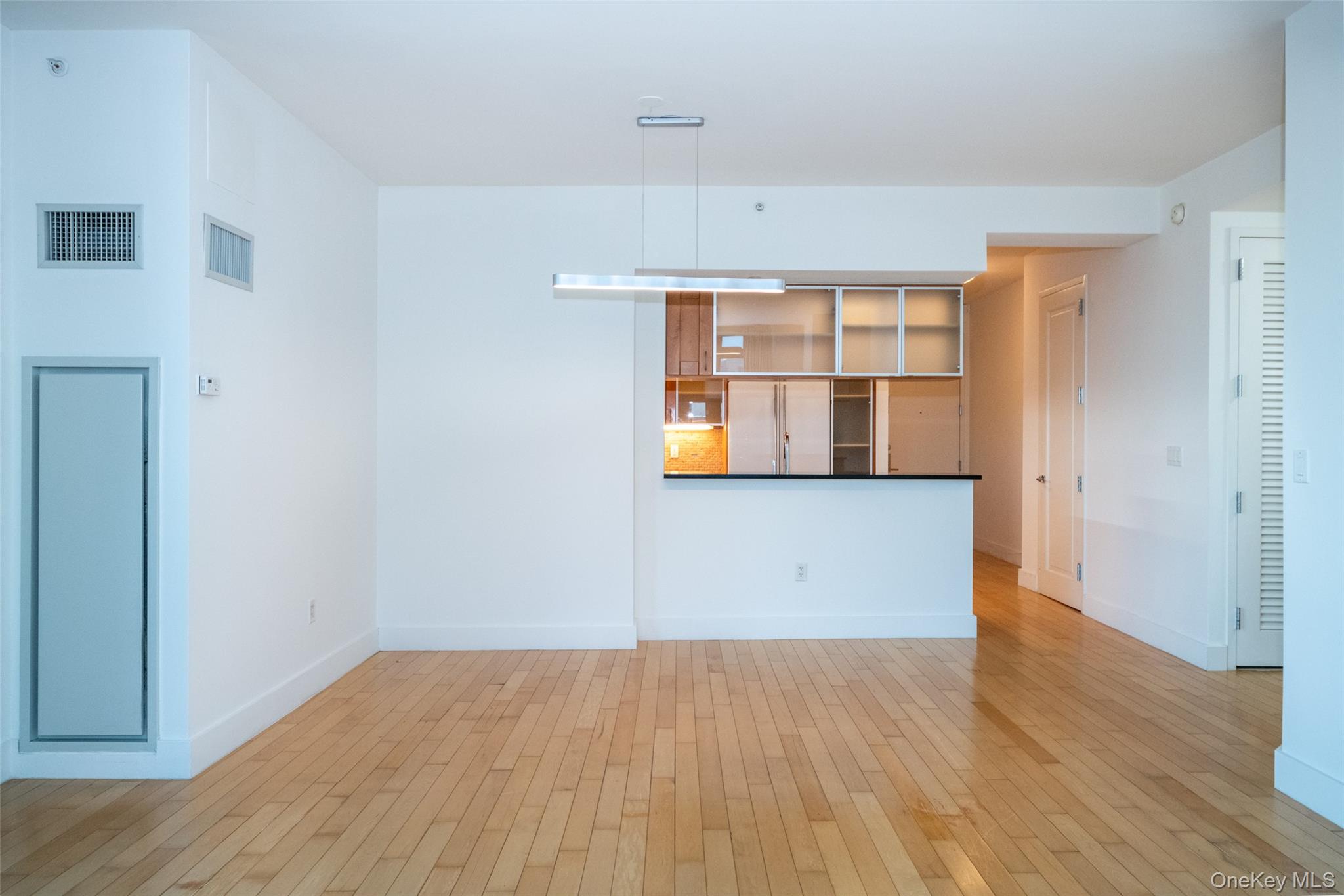 175 Huguenot Street 1401