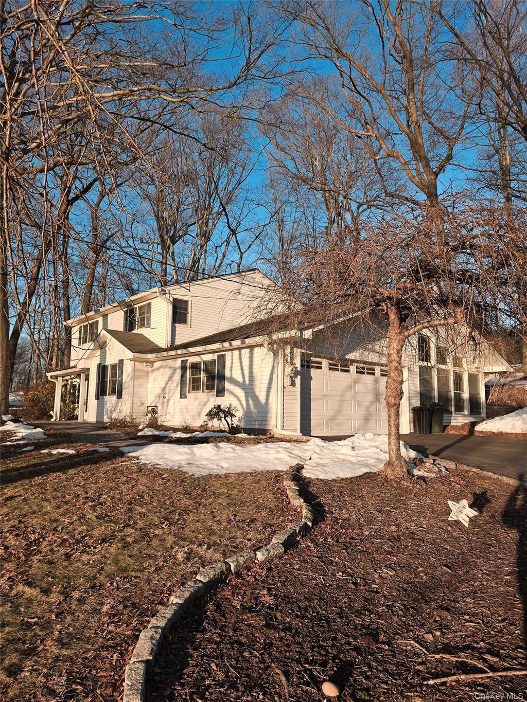 Photo of 4 Dutch Court, West Nyack, NY 10994 (MLS # 968934)