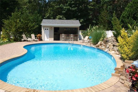 Homes For Rent - 355 Windjammer Drive<br/> Southold, NY 11971