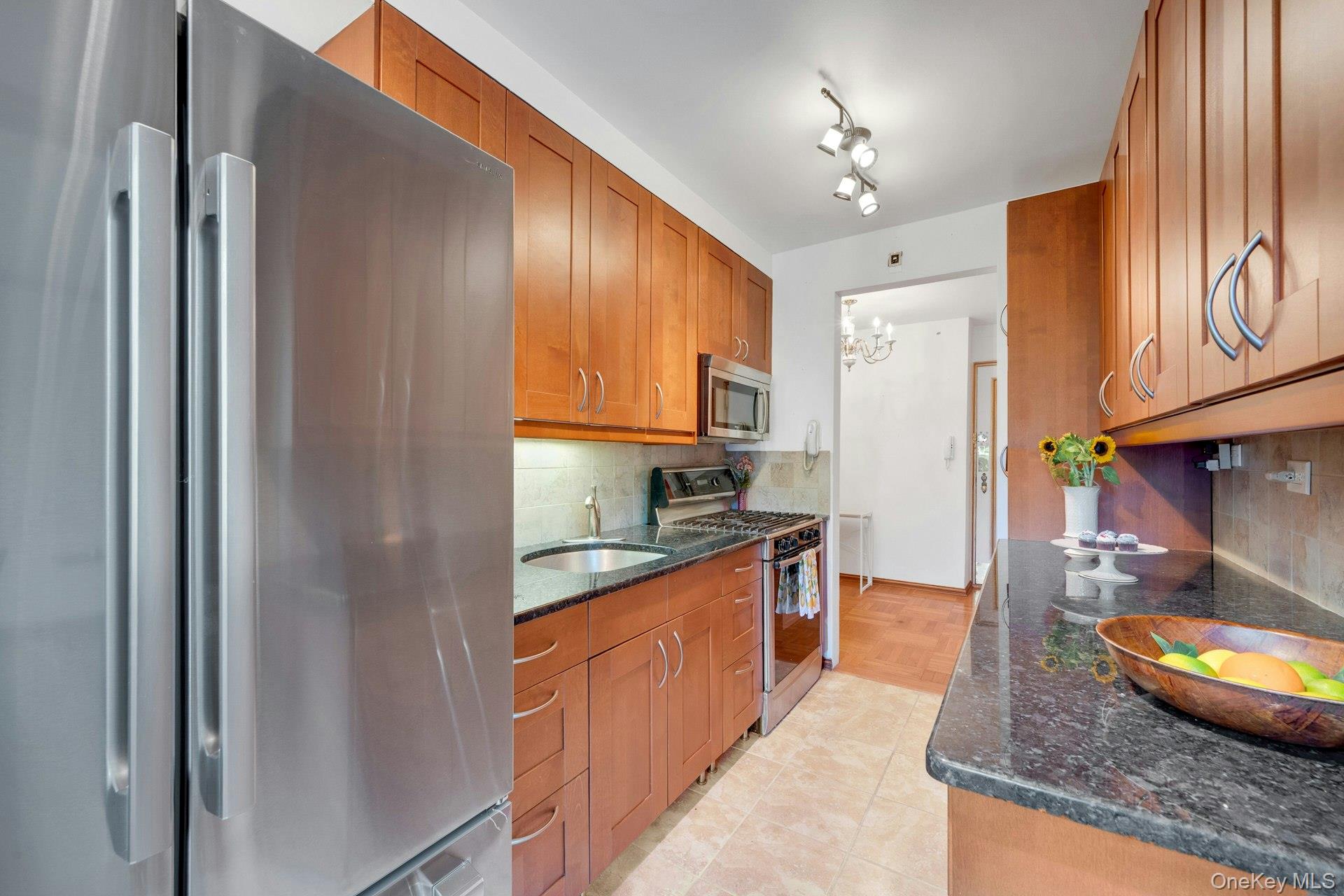 735 Kappock Street 8F