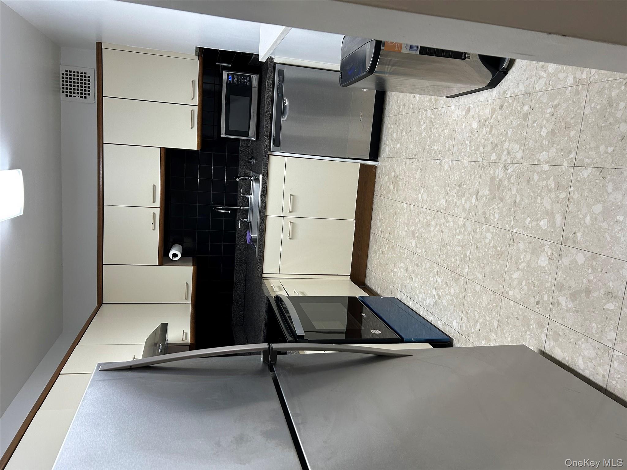 50 Columbus Avenue 909