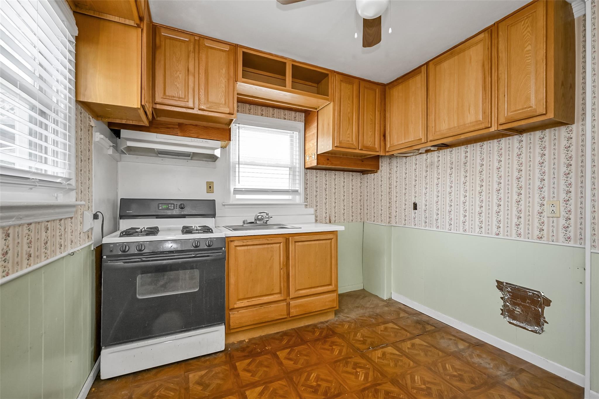 179 Hoffman Avenue, Elmont, New York image 6