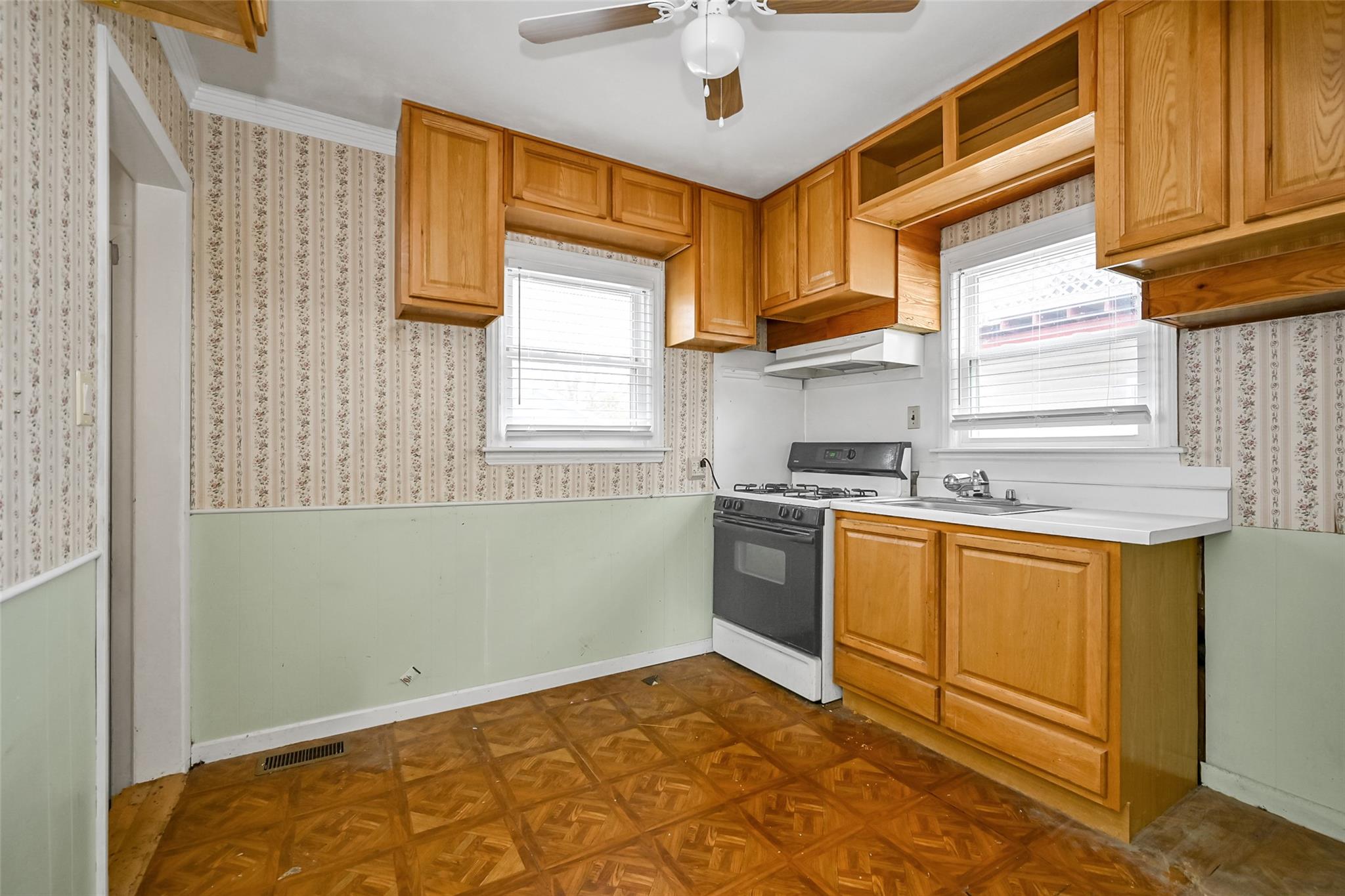 179 Hoffman Avenue, Elmont, New York image 5