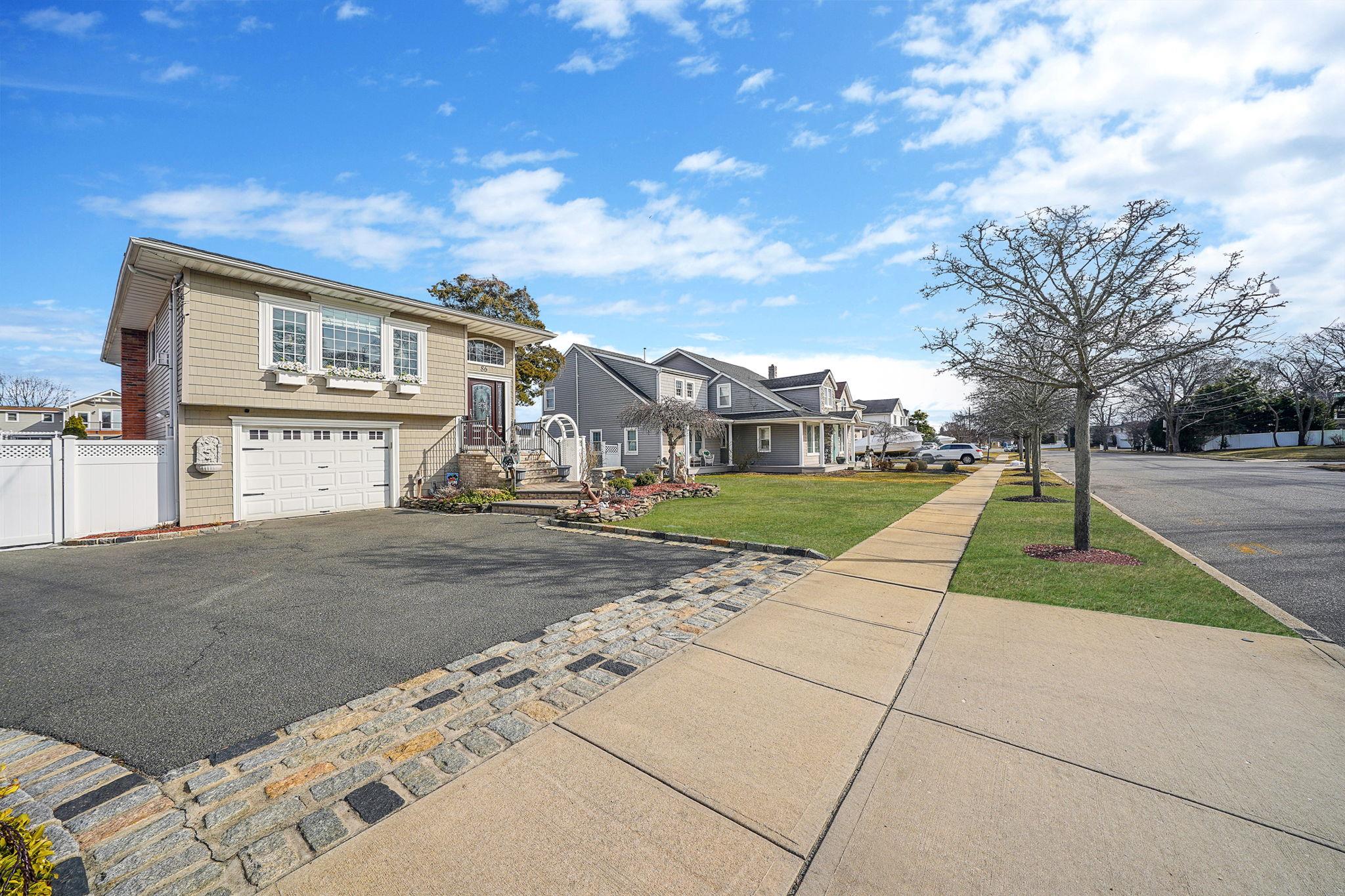 86 E Shore Drive, Massapequa, New York image 2