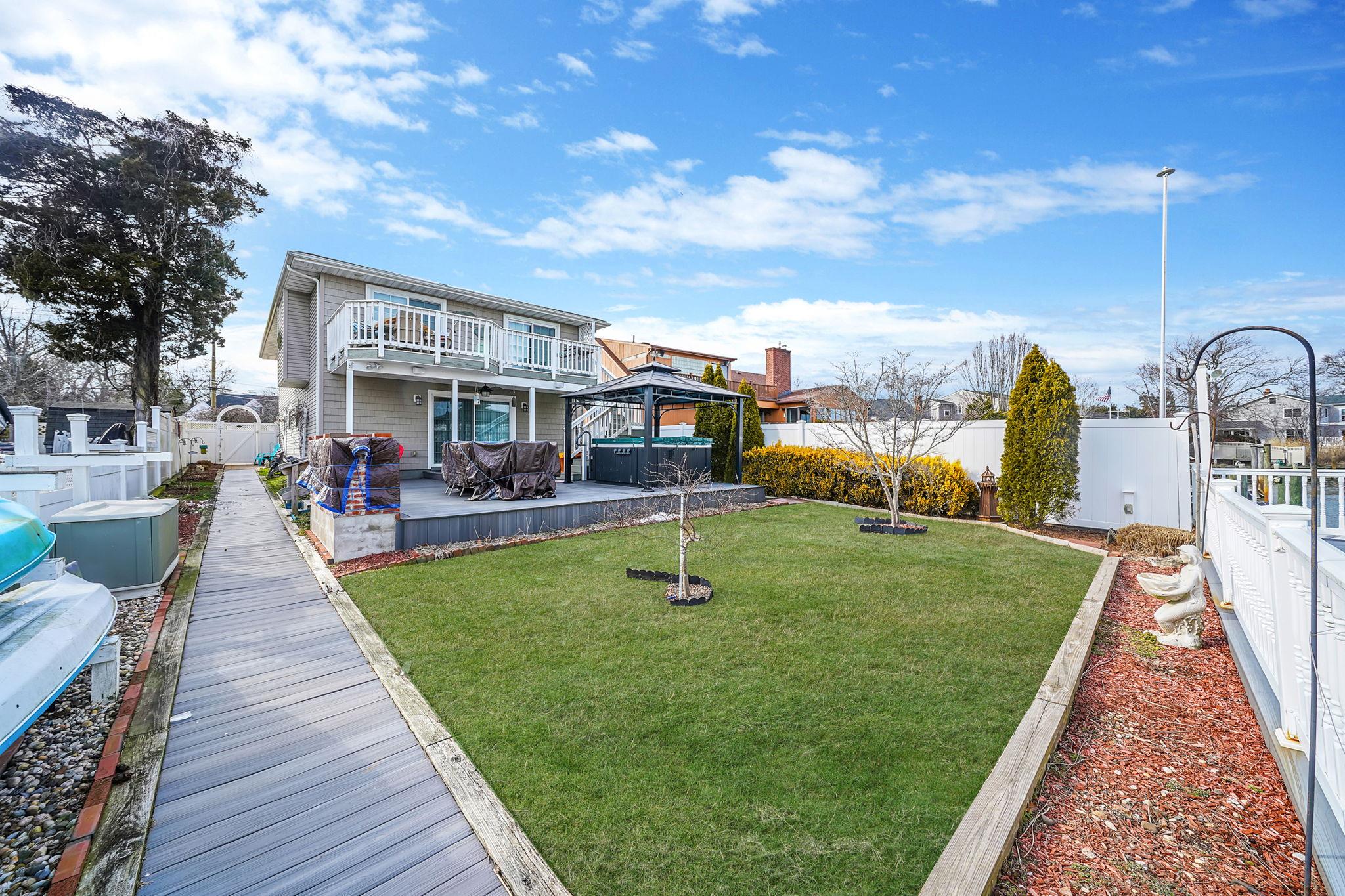 86 E Shore Drive, Massapequa, New York image 4